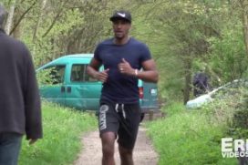 Jogger baisé aux bois de Boulogne ( French Bareback )