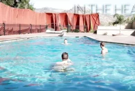 La pool party bareback de Tyler